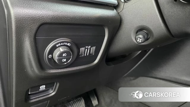 Jeep Grand Cherokee (WL) id 4614013 из Кореи 31