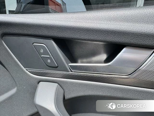 Audi Q5L id 4238154 из Китая 31