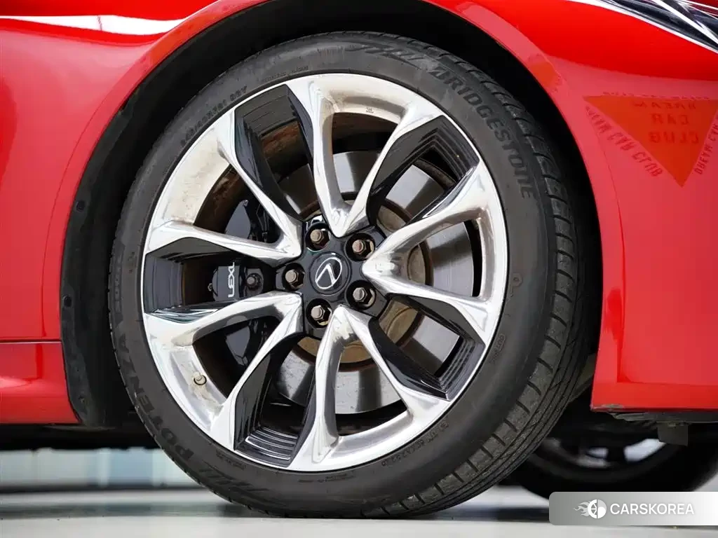 Lexus LC id 4659719 из Китая 32