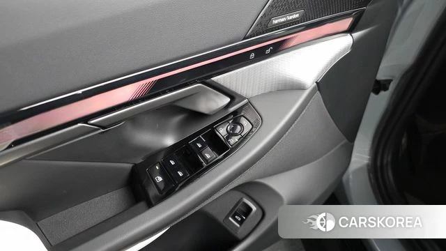 BMW 5 Series (G60) id 4833989 из Кореи 31