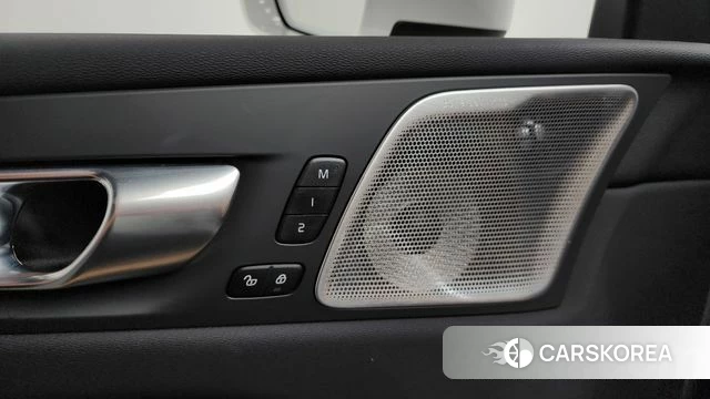 Volvo XC60 second Generation id 4230350 из Кореи 31