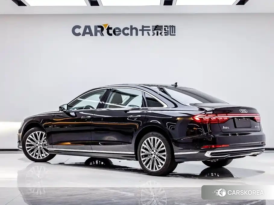 Audi A8 id 4659787 из Китая 31