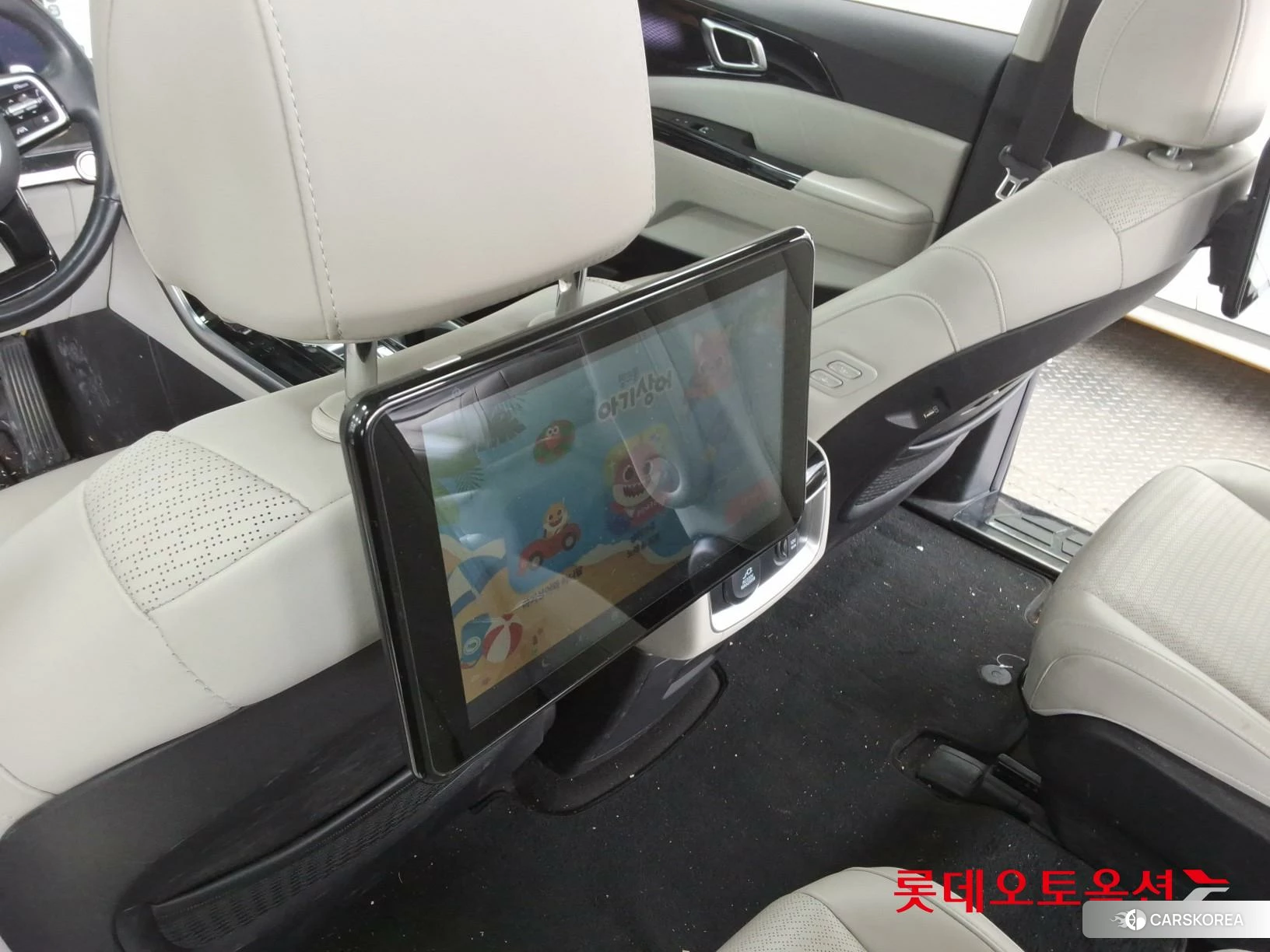 Kia Carnival id 3888430 из Кореи 31