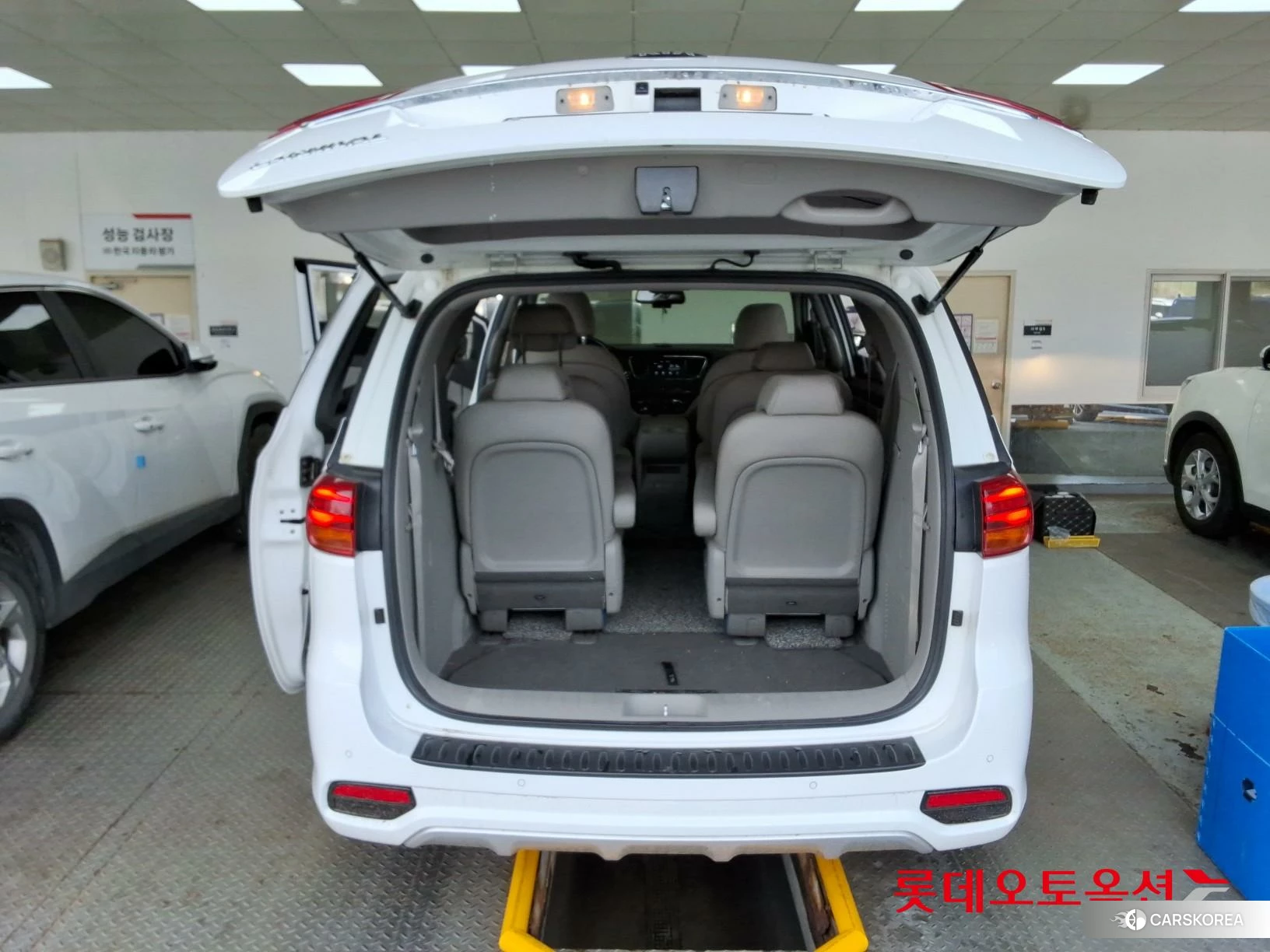 Kia Carnival id 3869441 из Кореи 31