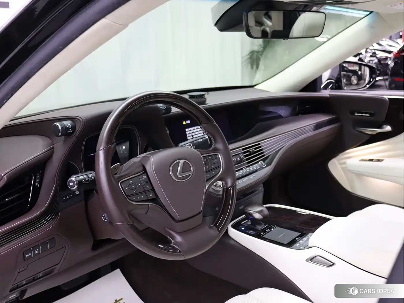 Lexus LS id 4583833 из Китая 31