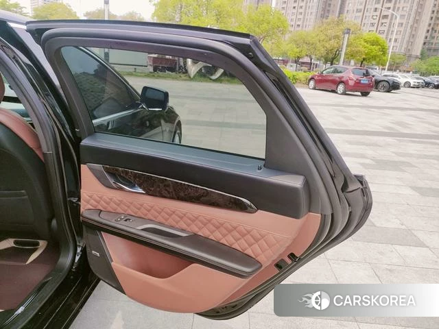 Cadillac CT6 id 3857931 из Китая 31