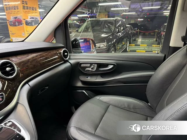 Mercedes-Benz V-class id 4208857 из Китая 31