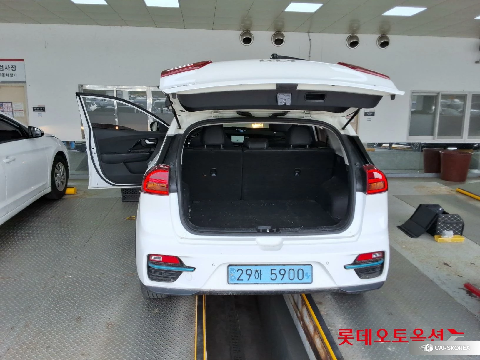 Kia Niro EV id 3888289 из Кореи 31