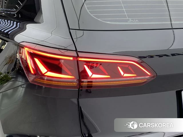 Volkswagen Touareg id 3840745 из Китая 31