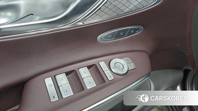 Genesis GV70 id 4202311 из Кореи 31