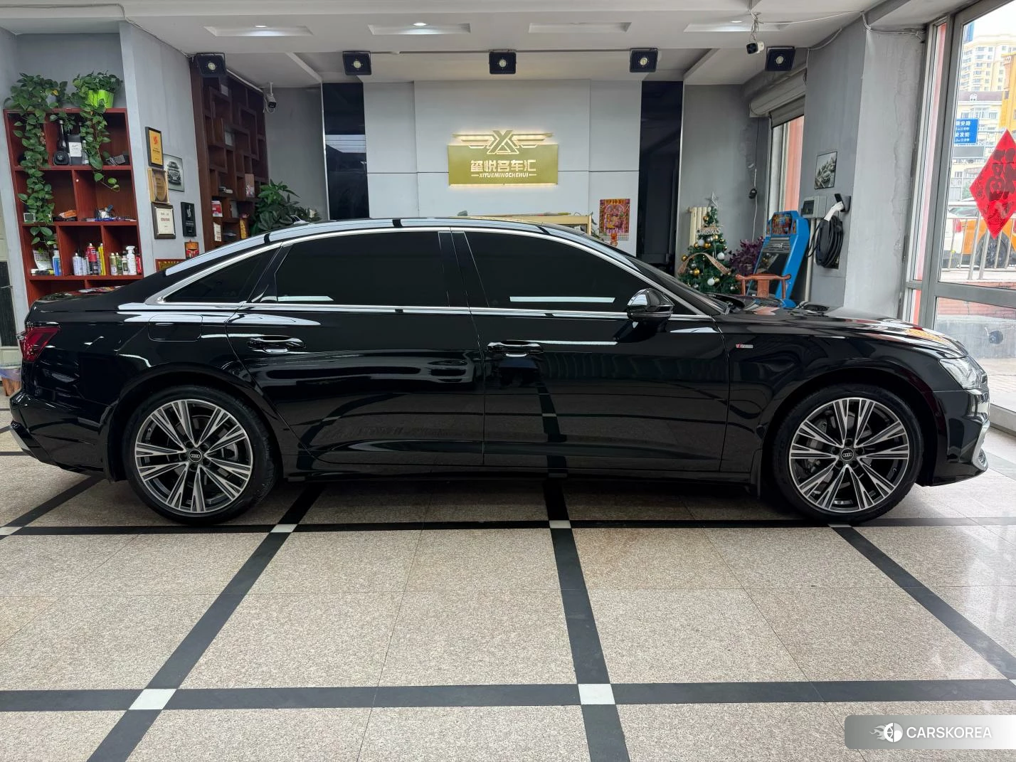 Audi A6L id 4473608 из Китая 31