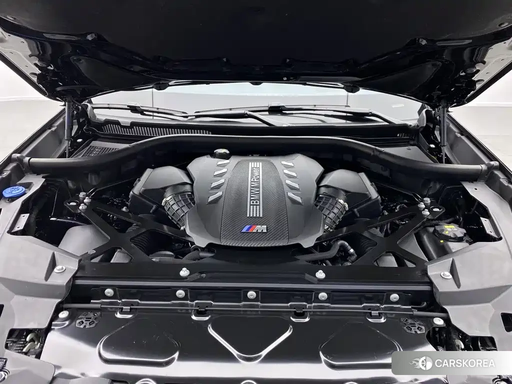 BMW X5 M id 4601184 из Китая 31