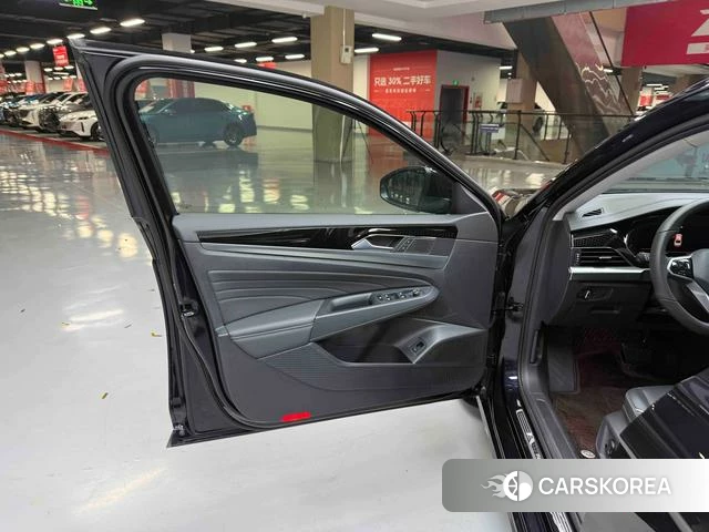 Volkswagen Passat id 4314205 из Китая 31