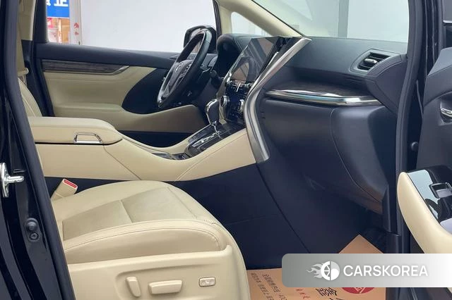 Toyota Elfa id 4257355 из Китая 31