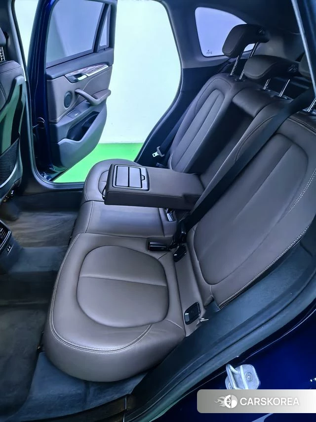 BMW X1 id 4238067 из Китая 31