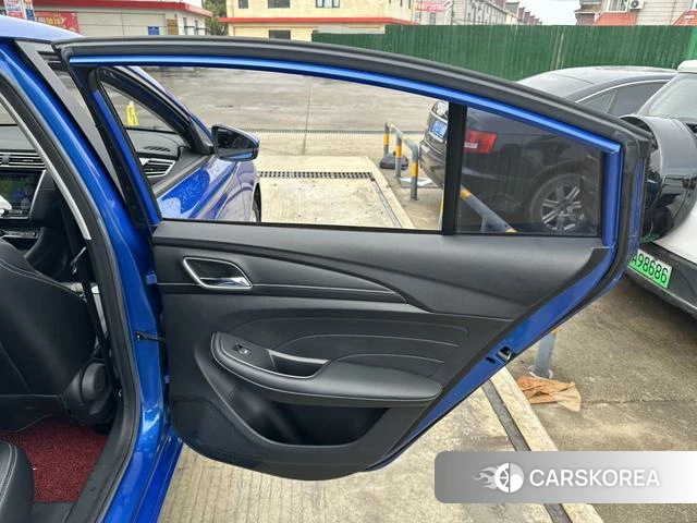 Roewe i5 id 4240316 из Китая 31