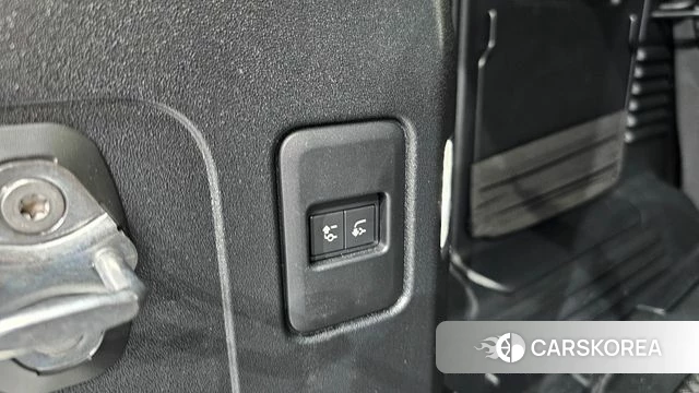 Land Rover Defender (L663) id 4591736 из Кореи 31