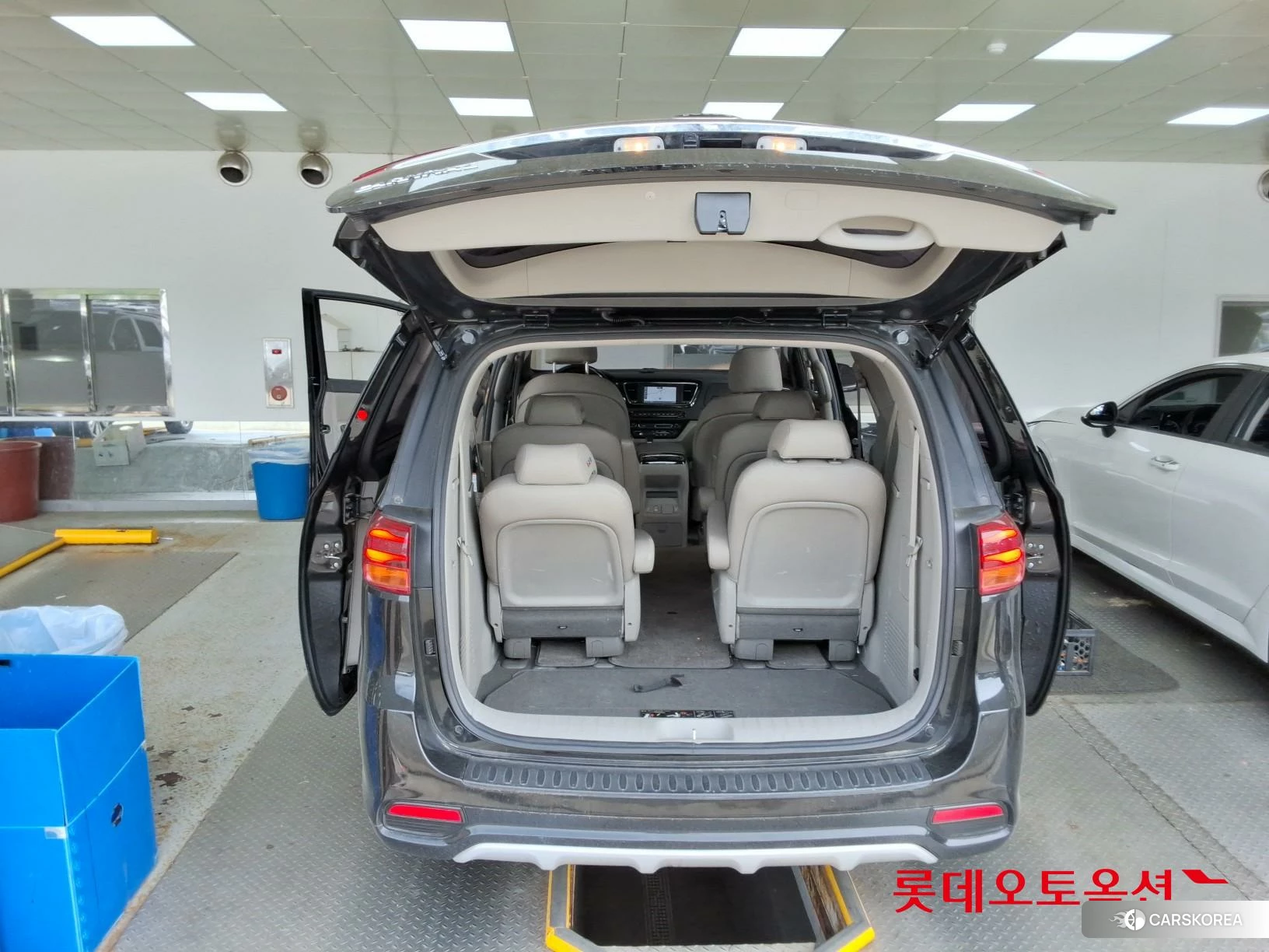 Kia Carnival id 4347383 из Кореи 31