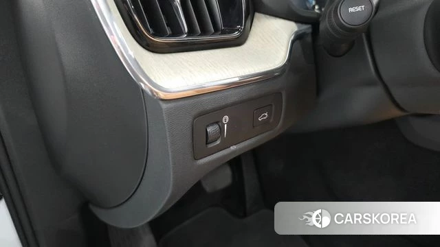 Volvo XC60 second Generation id 4403048 из Кореи 31
