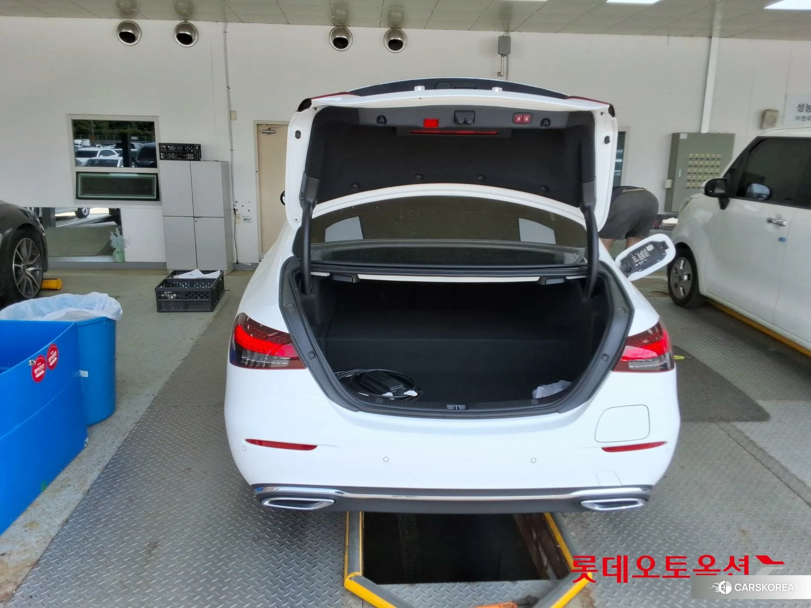 Mercedes-Benz Mercedes-Benz E300 e 4MATIC id 4289668 из Кореи 31