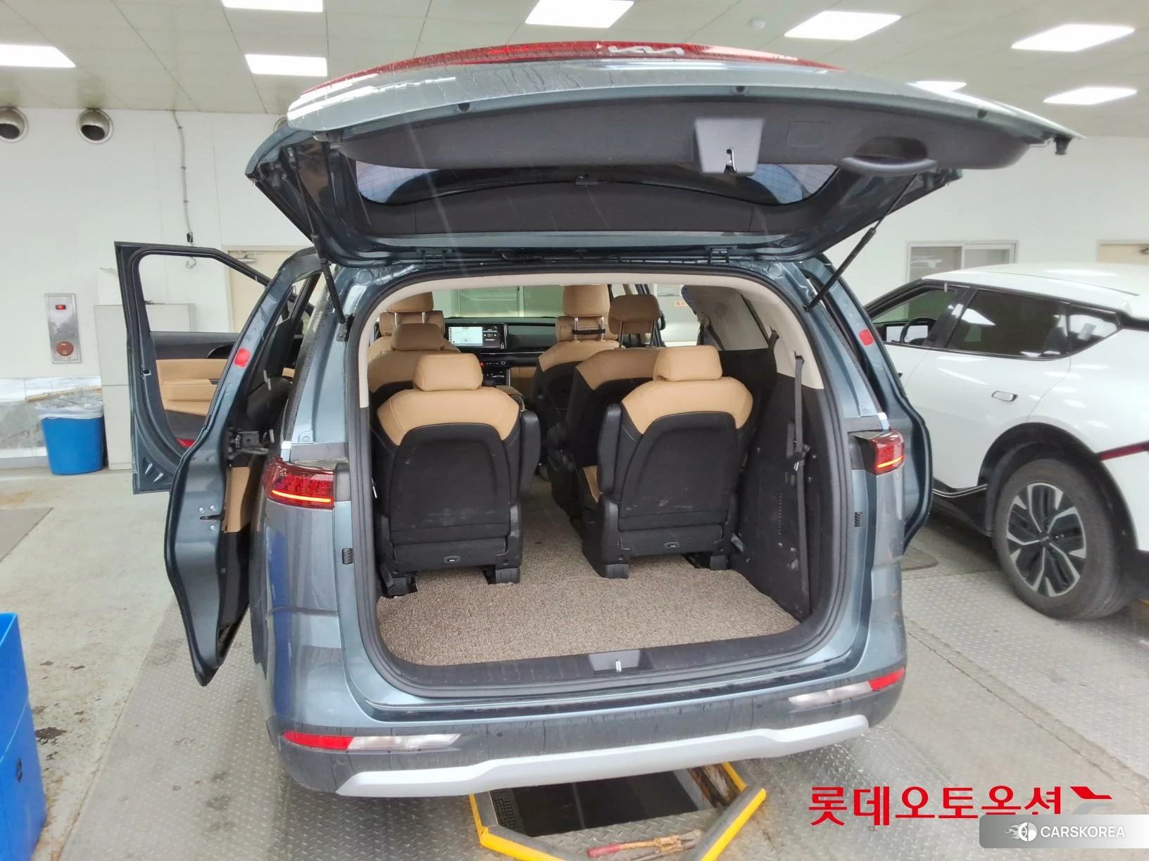 Kia Carnival id 4352423 из Кореи 31