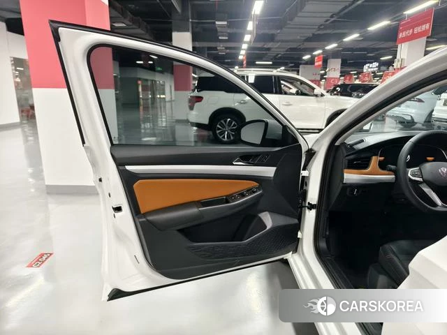 Volkswagen Bora id 4259884 из Китая 31