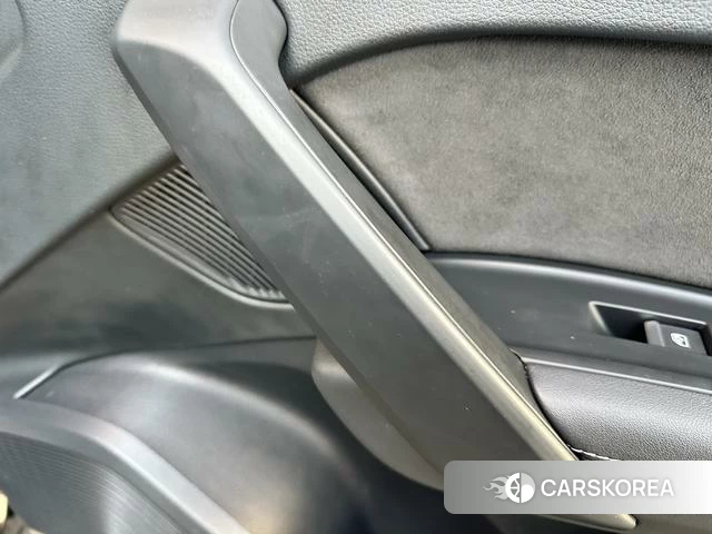 Audi Q5L Sportback id 4213168 из Китая 31