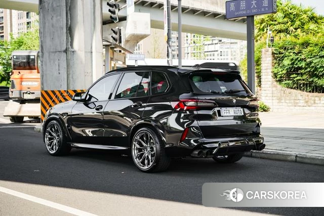 BMW X5 M id 4348367 из Китая 31