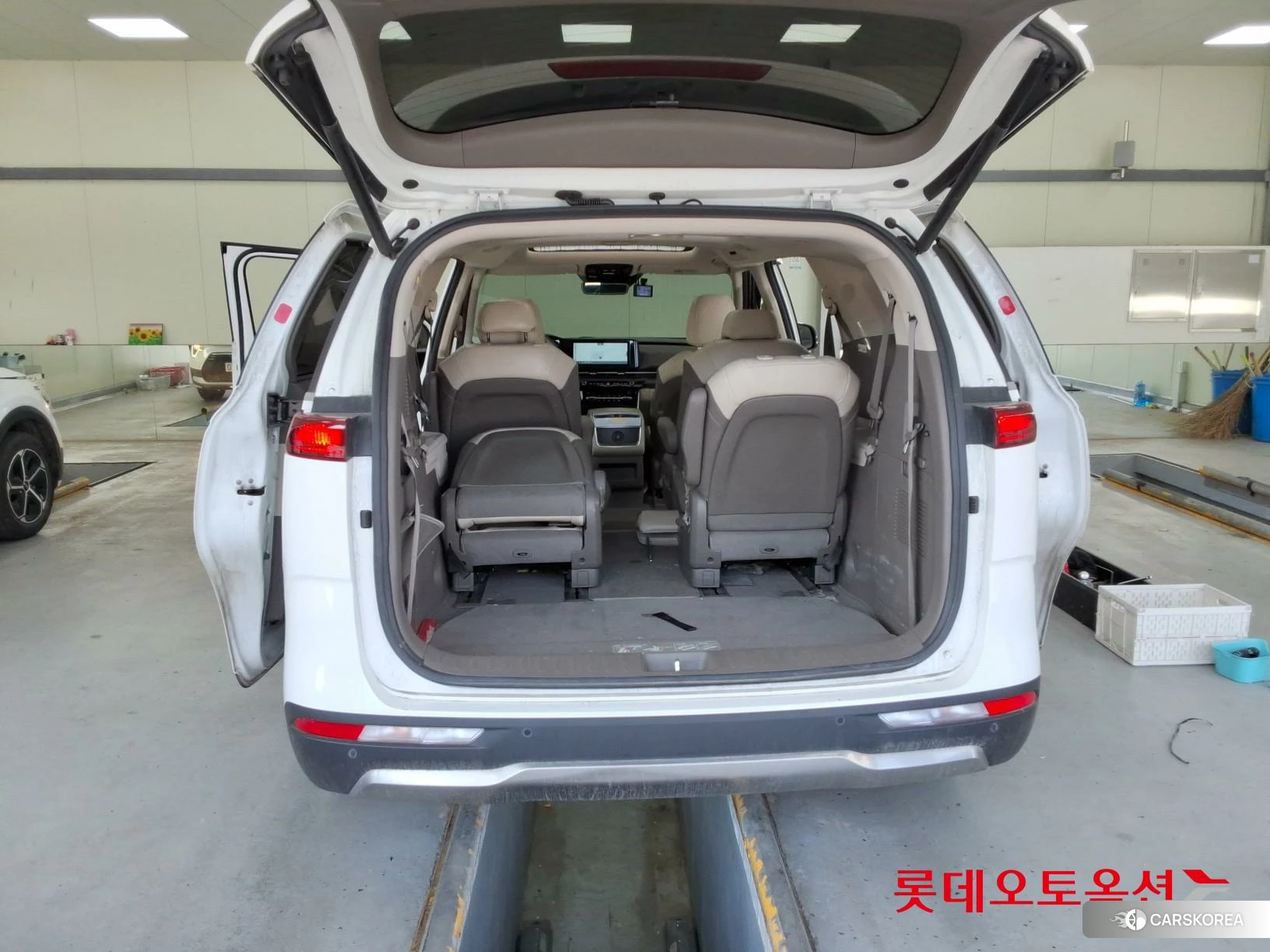 Kia Carnival id 3882082 из Кореи 31