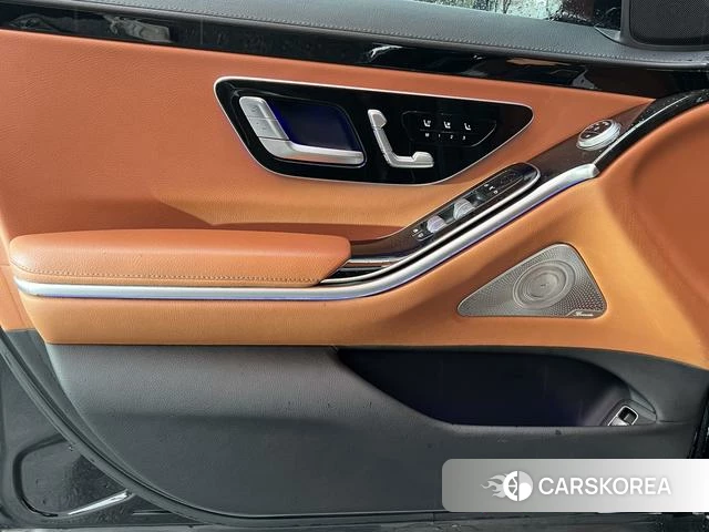 Mercedes-Benz S-class id 4263706 из Китая 31