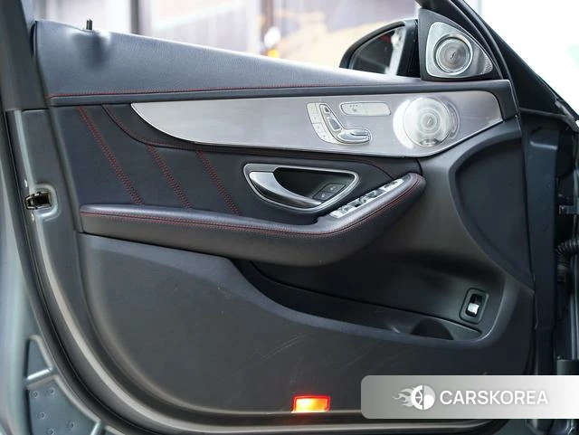 Mercedes-Benz C-class AMG id 4238922 из Китая 32