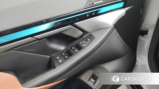 BMW 5 Series (G60) id 4571127 из Кореи 32