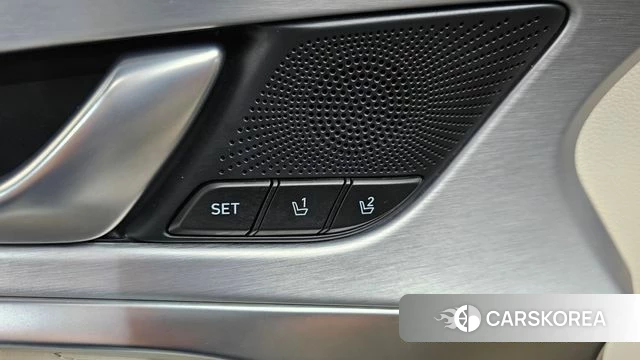 Genesis G70 id 4385116 из Кореи 32