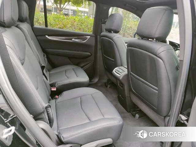 Cadillac XT6 id 3857941 из Китая 32