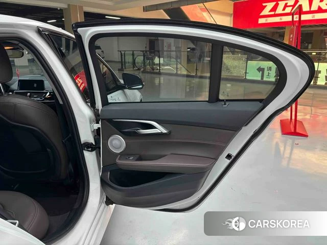 BMW 1 series id 4257420 из Китая 32