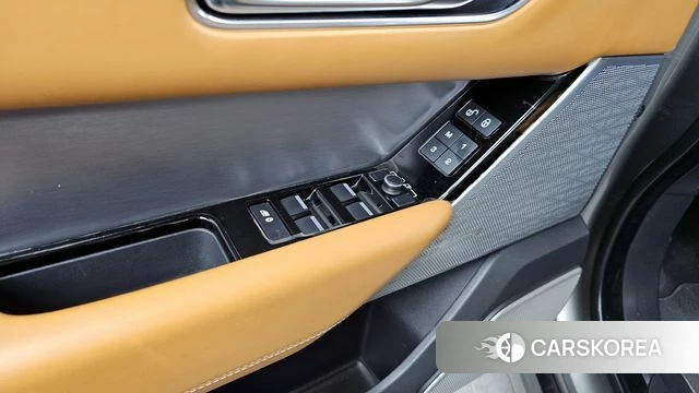 Land Rover Range Rover Velar id 4294705 из Кореи 32