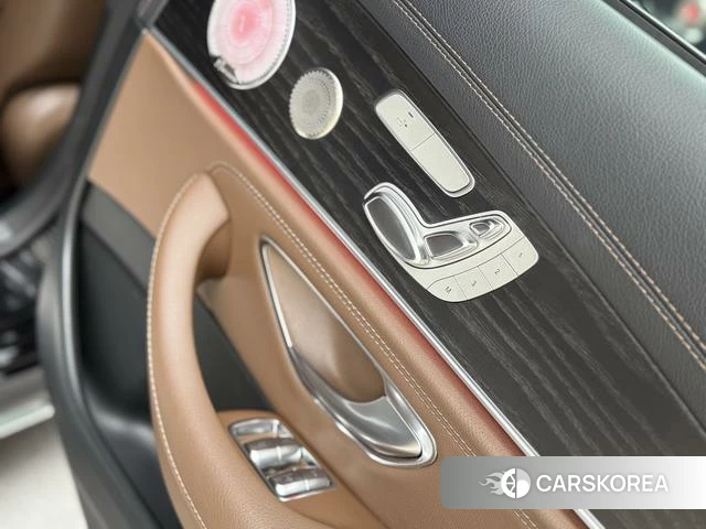 Mercedes-Benz E-class id 4260829 из Китая 32