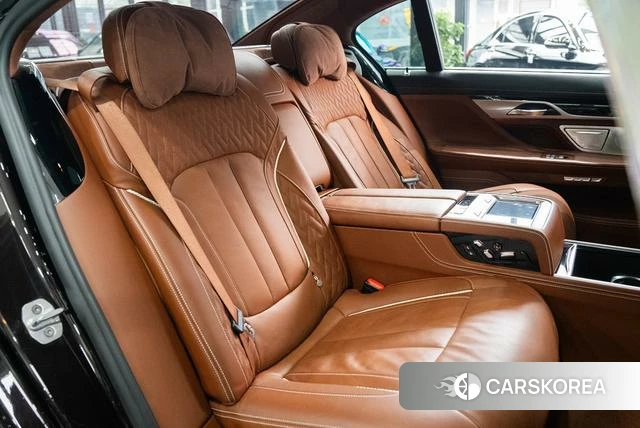 BMW 7 series id 4216341 из Китая 32