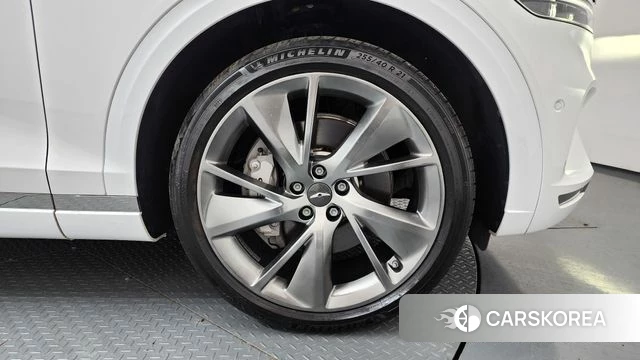Genesis GV70 id 4243896 из Кореи 32