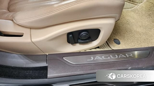 Jaguar XF (X260) id 4269523 из Кореи 32