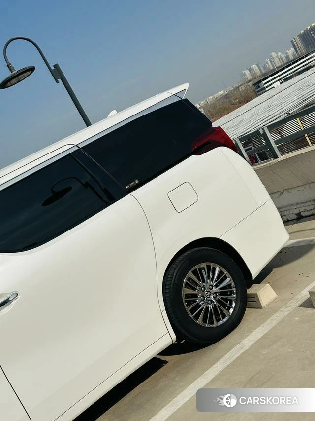 Toyota Elfa id 3908354 из Китая 32