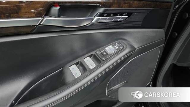 Genesis G90 id 4698623 из Кореи 32