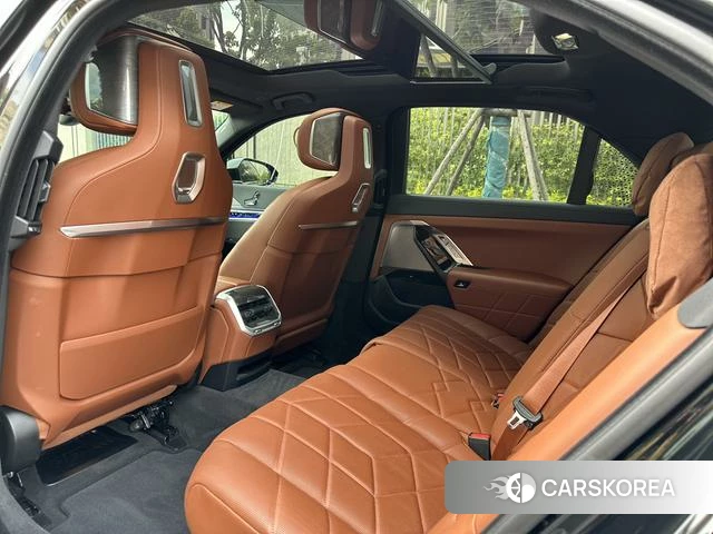 BMW 7 series id 4271780 из Китая 32