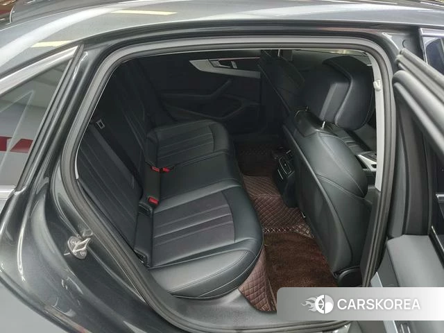 Audi A4L id 4359326 из Китая 32