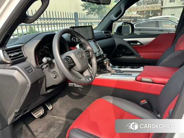 Lexus LX id 4273584 из Китая 32