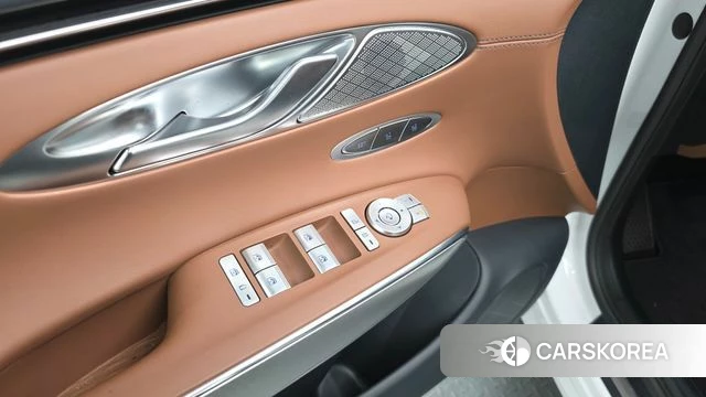 Genesis GV70 id 4518818 из Кореи 32