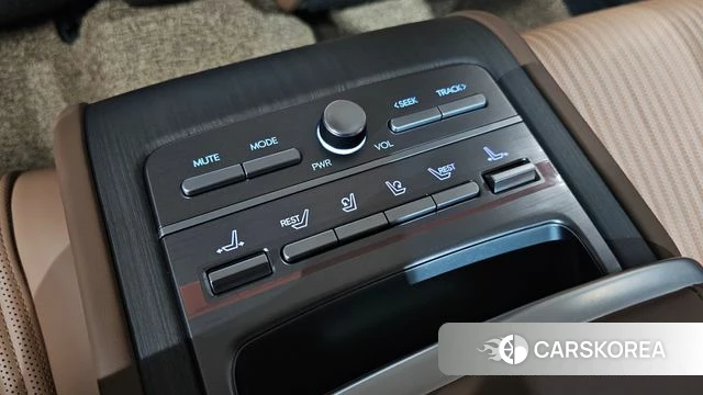 Hyundai Grandeur (GN7) id 4408234 из Кореи 32