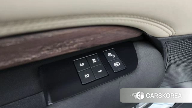 Land Rover Discovery 5 id 4356537 из Кореи 32