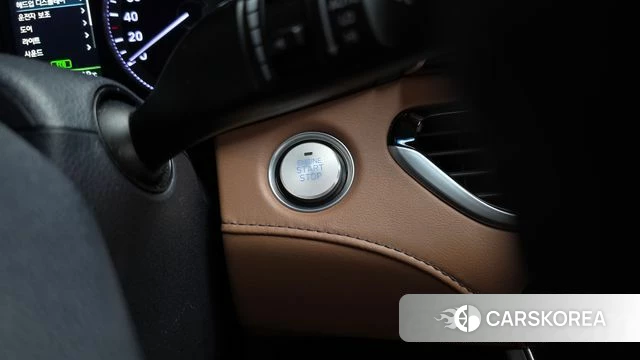 Hyundai Grandeur IG Hybrid id 4233035 из Кореи 32