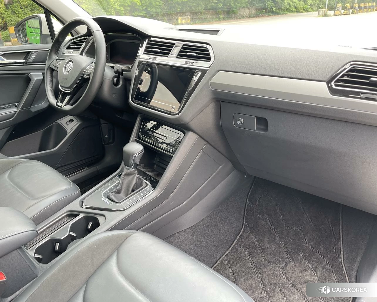 Volkswagen Tiguan L PHEV id 4485493 из Китая 32